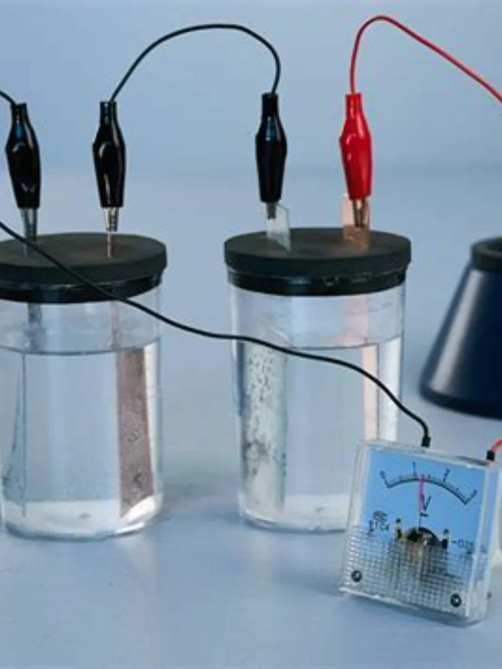 KiwiCo Electrochemistry Lab kit. Recommended ages 14+.